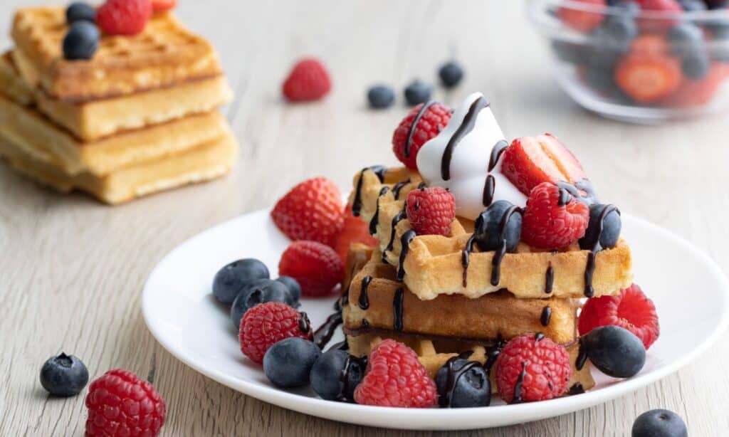 Waffles with fruit and toppings
